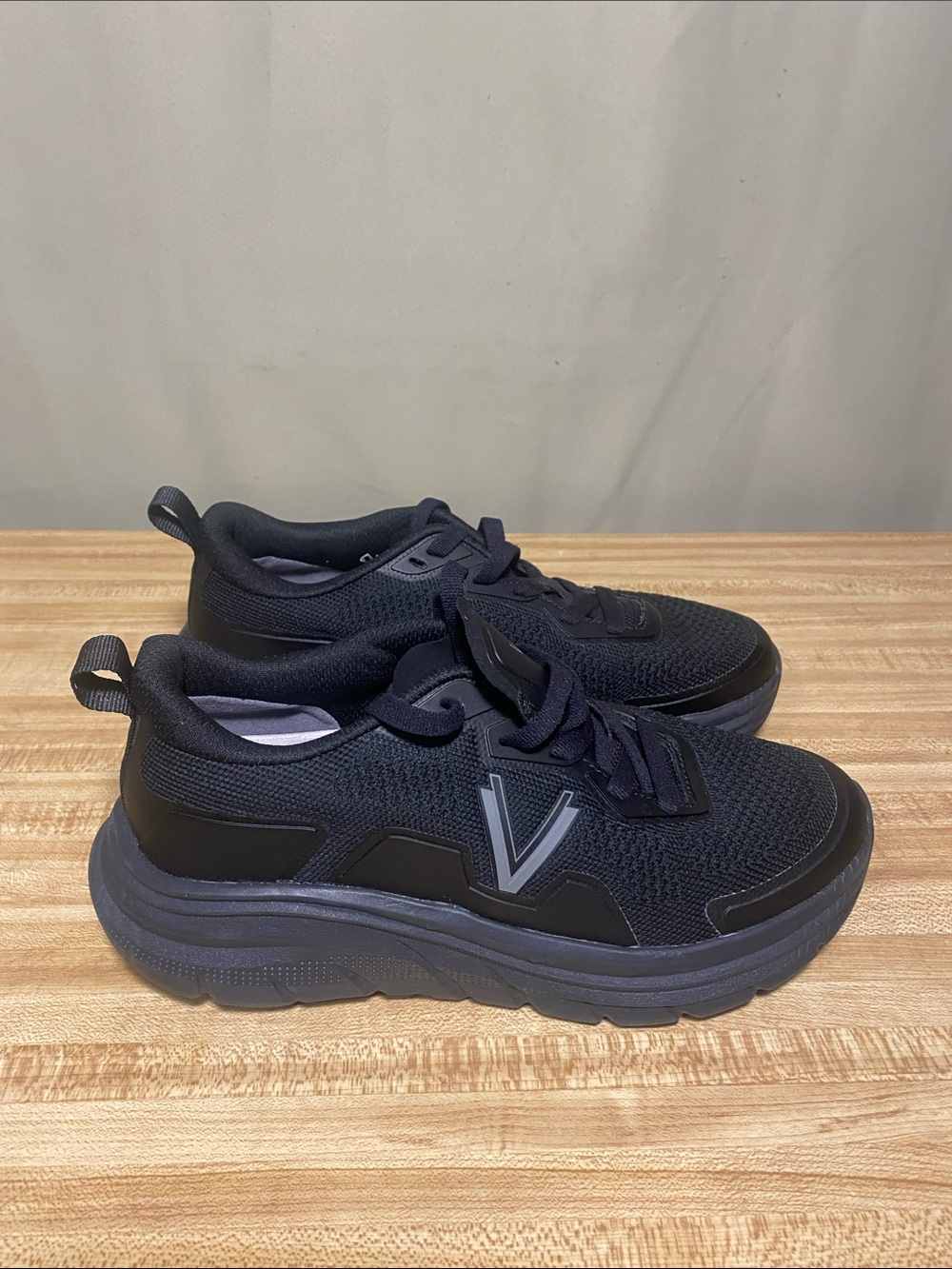VIONIC Walk Max Black Lace Up Sneaker Shoe Women’s 6.5 Wide